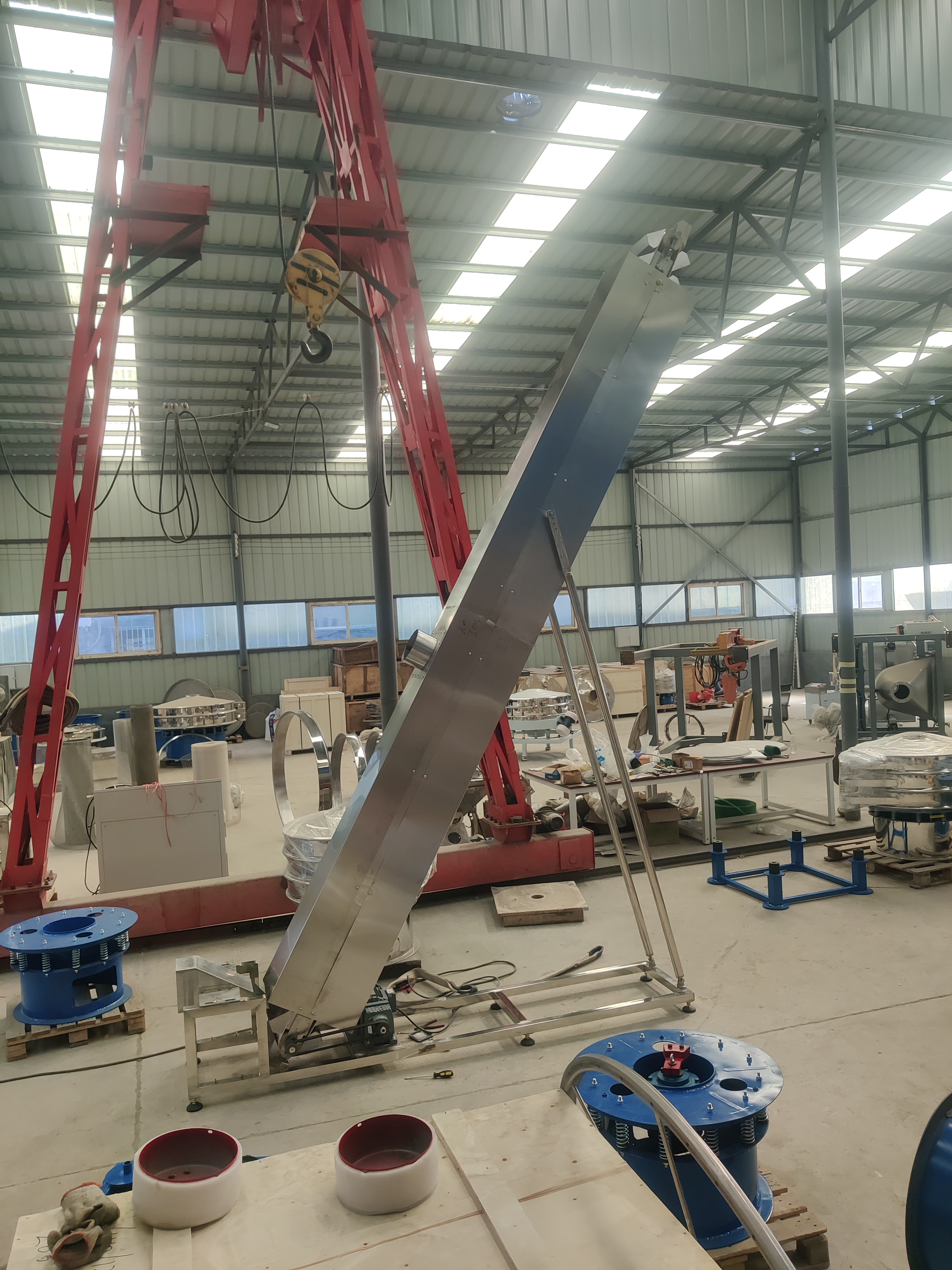 HL環鏈離心斗式提升機的工作原理及結構有哪些？